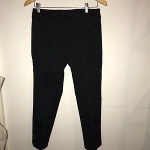 Black skinny Capri pant